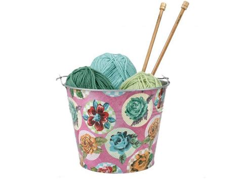 Make A Knitting Storage Bucket For Your Needles And Wool The Knitting