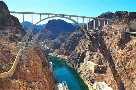Where Is The Best Place To See The Hoover Dam? 2