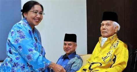 Sultan azlan shah banyak berjasa kepada madrasah idrisiah, bukit chandan. WARISAN RAJA & PERMAISURI MELAYU: Kemunculan Terkini ...
