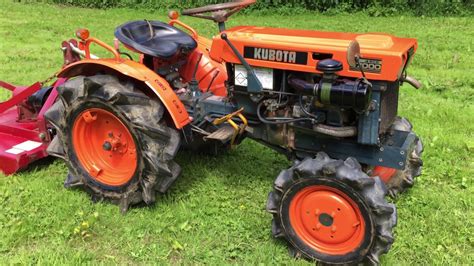 Kubota B7000 4wd Compact Tractor With Topper Youtube