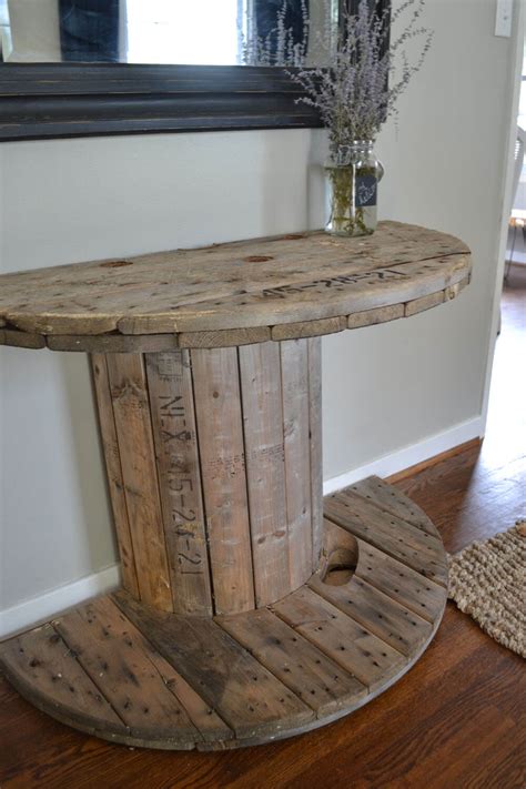 The table top and underside frame dimensions are given, which can then be attached to any table legs you prefer. 15 Fabulous DIY Entryway Table Ideas