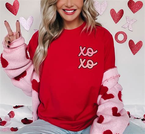 pink xo hugs and kisses valentine s day t shirt red black and white schoolgirl style