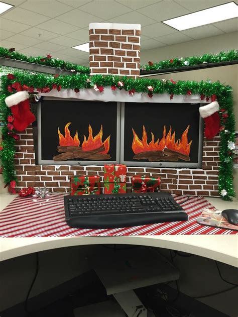 20 Office Desk Decorations For Christmas To Make Your Workplace Festive