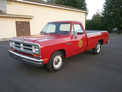 1989 Dodge Ram D150 39l V6 Auto Fire Department Owned 40k