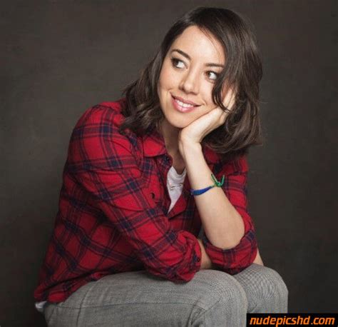 Only Aubrey Plaza Can Look So Good In A Red Plaid Flannel Shirt Nude