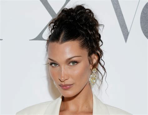 bella hadid opens up about her ‘excruciating and debilitating anxiety