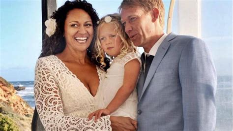 Woman Who Tracked Down And Fell In Love With Her Anonymous Sperm Donor Marries Him Nz Herald