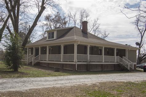 Renovated Historic Home On 15 Acres In Madison Georgia