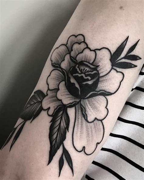√ Black Flower Tattoo
