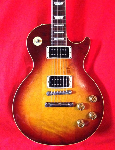 Toutes les infos, les caractéristiques, l'histoire et les photos de la guitare. 1989 Gibson Les Paul Standard～Heritage Cherry Sunburst ...