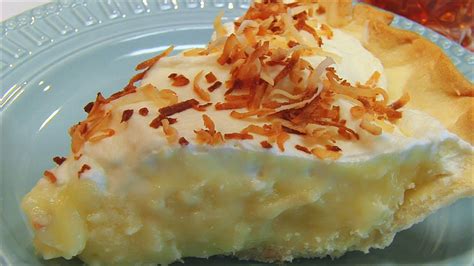 The crumbly crust is homemade, and the topping is a simple, delicious merengue. Betty's Southern Coconut Cream Pie - YouTube