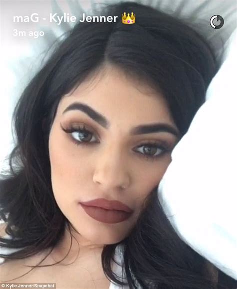 Kylie Jenner Takes A Vacation From Her Beauty Routine Posting Rare