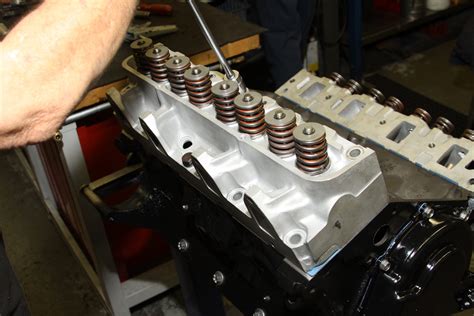 Rebuilding A Real Ford 427 Side Oiler Cobra Engine A Rarified Experience