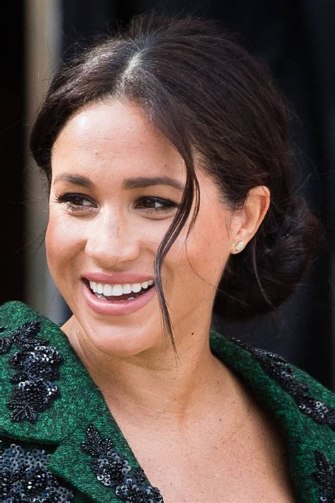 Why the duchess used hair extensions because of kate middleton meghan markle wore hair extensions for her official engagement photographs with prince harry all because of kate. Meghan Markle's most inspiring beauty moments | Meghan ...