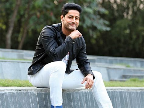 Mohit Raina Biography In Hindi Real Life Information History मोहित रैना का जीवन परिचय