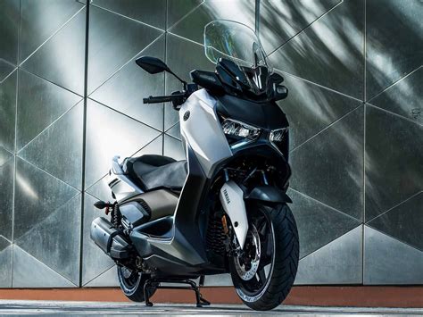 2023 Yamaha Xmax Scooter First Look Preview Motorcycle News