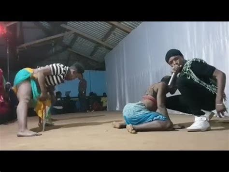 Download kanga moko/mchungaji ashindwa kuvumilia afanya mapenzi na muhumini wake angalia. BALAA LA KANGA MOJA WA DULLA MAKABILA - YouTube