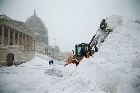 The Us East Coast Digs Out After A Massive Snowstorm The Globe And Mail