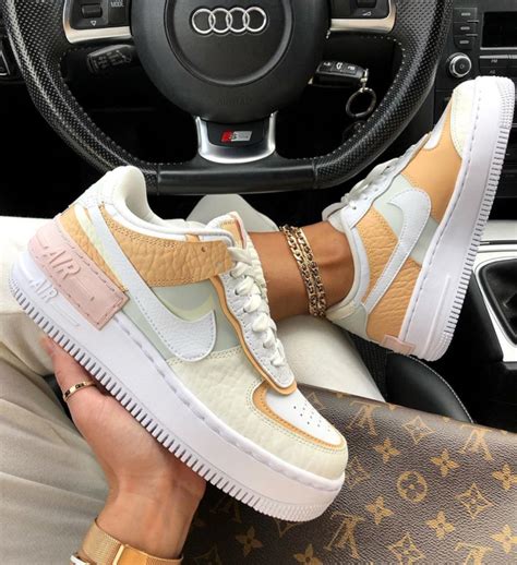 Making your own custom nike air force 1's is easy! Avis : que vaut la Nike Air Force 1 AF1 Shadow SE Spruce ...