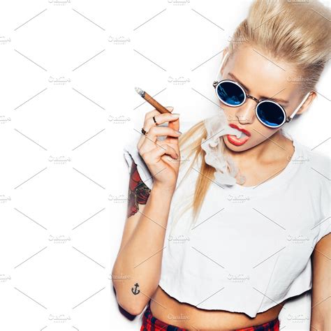 Sexy Blonde Woman In Sunglasses Smoking Cigar High Quality People