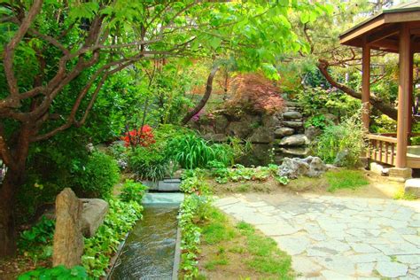Seoul Garden : Korean Garden | Asian garden, Garden, Pergola - Swing by to any seoul garden near ...