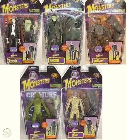 Universal Monsters Toy Island Frankenstein Dracula Mummy Wolfman Creature Set