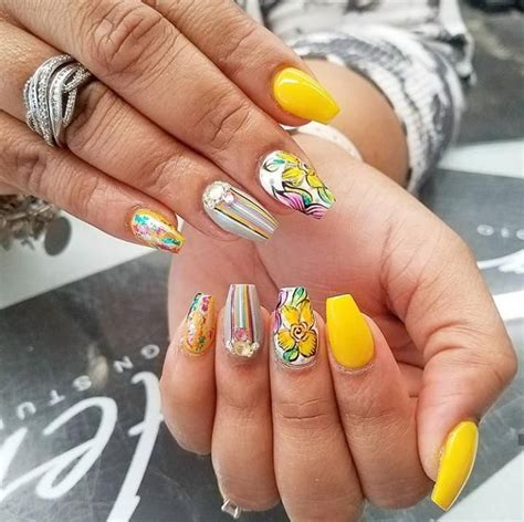 Elevate Your Beauty Game With These Chic Abstract Nail Art Designs 4
