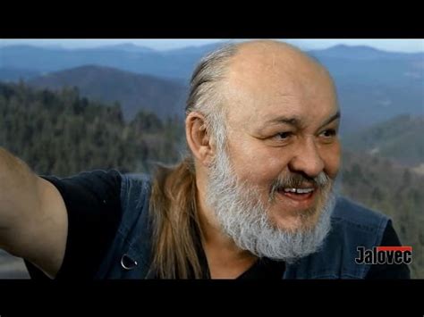 Všechny písně dostaly také svojí obrazovou podobu. František Segrado, rozhovor v týdeníku Jalovec - YouTube