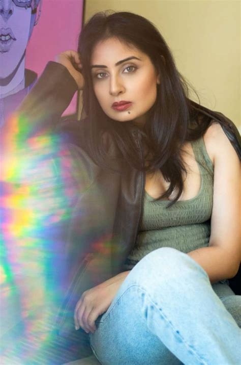 Bhanu Sri Mehra Bowls Us Over Her Seductive Charm