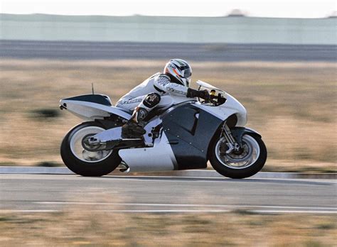 Discover all models by selecting your region. Source: BMW To Join MotoGP With Factory Racebike - Roadracing World Magazine | Motorcycle Riding ...