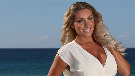 The Gold Coast’s The Bachelor Contestant Zilda Williams Has Been Snapped Kissing Another Man