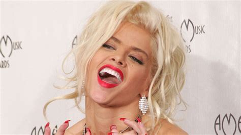 was anna nicole smith s controversial marriage to j howard marshall ii real or an act news