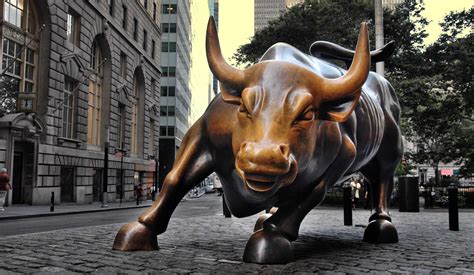 Untold Nyc History The Legendary Charging Bull Blog