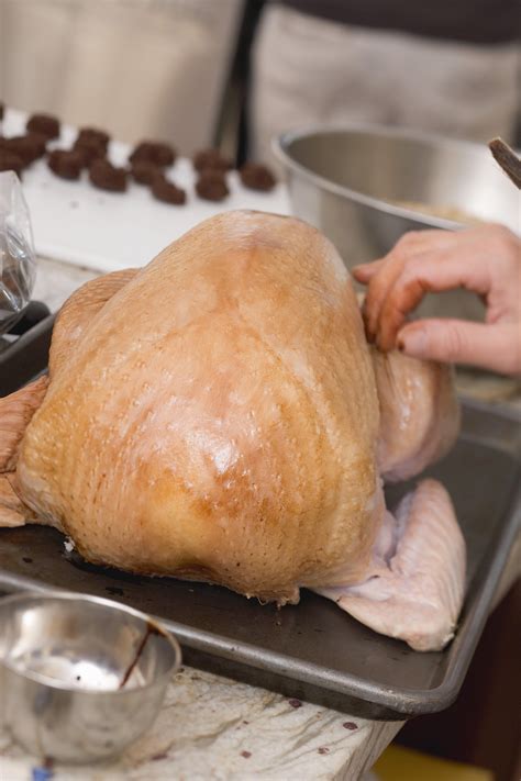 How to marinade a turkey for oven roasting ! Savory Turkey Injection Marinade Recipe