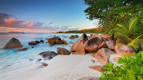Tropical Beach Seychelles Windows 10 Granite Spotlight Coastline