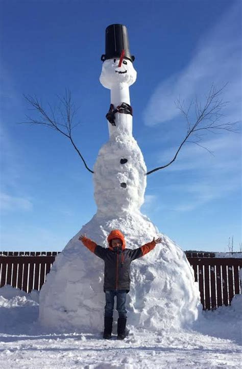 Giant Snowmen Rise For Competition In Pelican Narrows Sask Cbc News
