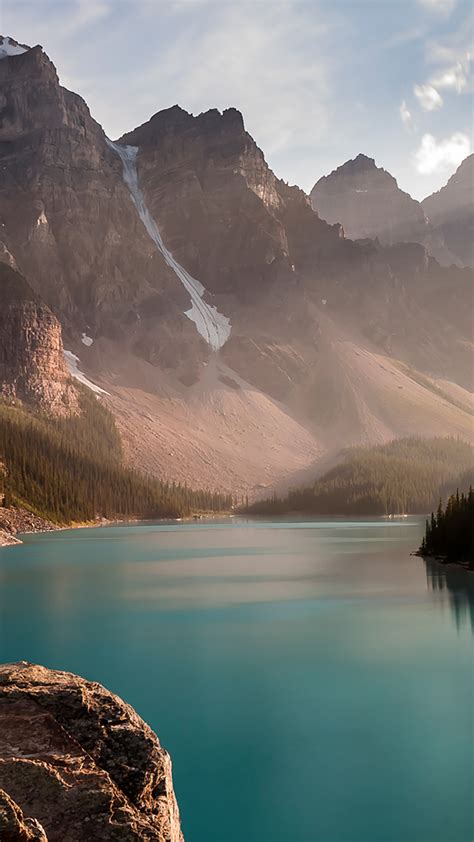 Moraine Lake In Banff At Sunset Alberta Canada Windows Spotlight Images