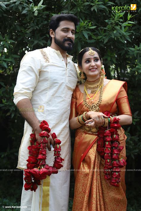 Actress namitha weds veerandra chowdhary in tirupati | bigg boss contestant. bhama wedding photos - Kerala9.com