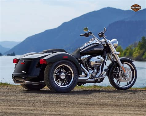 2016 Harley Davidson Trike Freewheeler Review