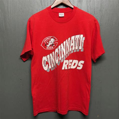 M Vintage Cincinnati Reds T Shirt