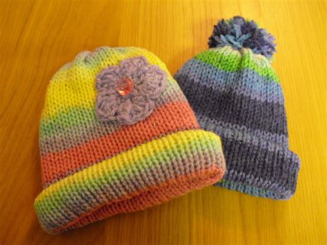 043 chinese blue 039 gold crest, 22 to 29 balls, 38/44 inch Great Hats | Knitting, Loom knitting, Knitted hats