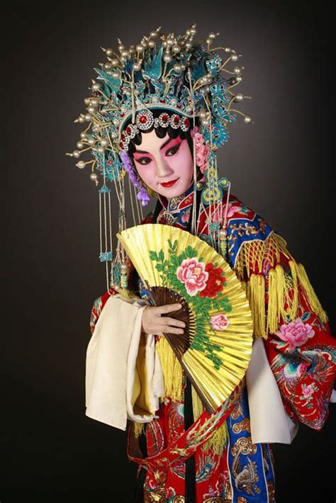 Pin By Asian Inspired On Chinese Theatre Chinese Opera Beijing