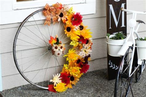 20 Upcycled Fall Wreath Ideas - Dukes and Duchesses