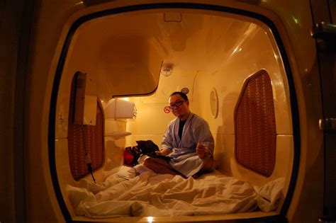 I've always wanted to stay at a capsule hotel, so i made sure i took the opportunity while recently in tokyo. Japan capsule hotel stay - a unique travel experience