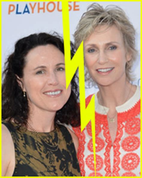 Jane Lynch Files For Divorce From Wife Lara Embry Divorce Jane Lynch Lara Embry Split