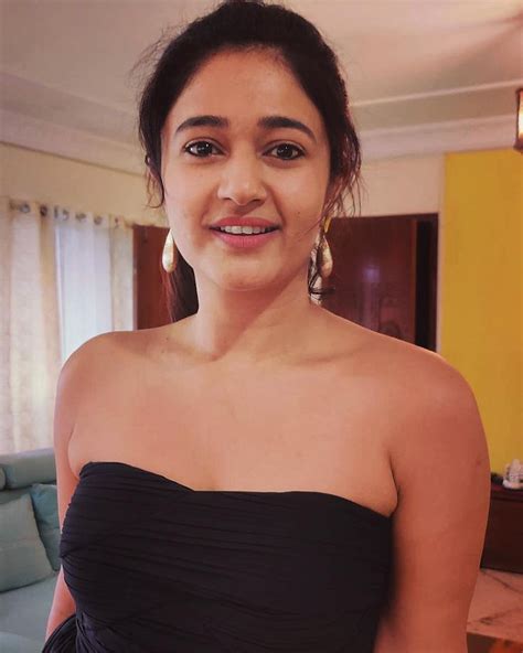 Poonam Bajwa On Instagram “🖤🖤🖤” South Indian Actress Photo Indian Actress Photos Actresses