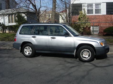 スバル•フォレスター subaru foresutā) is a compact crossover suv (sport utility vehicle) that's been manufactured since 1997 by subaru. 2002 Subaru Forester - Exterior Pictures - CarGurus