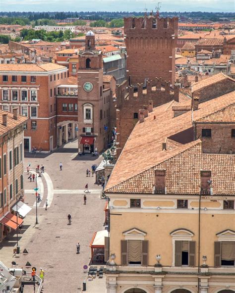 Ferrara, Emilia Romagna: Guide to the ancient streets by bicycle