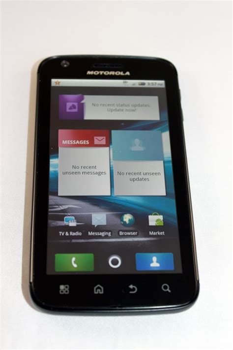 Bell Canadas Motorola Atrix Dual Core Android Smartphone