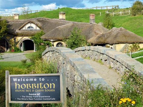 Häuser zum kauf in neuseeland. Hobbiton: Herr der Ringe in Neuseeland | Haus am Meer in ...